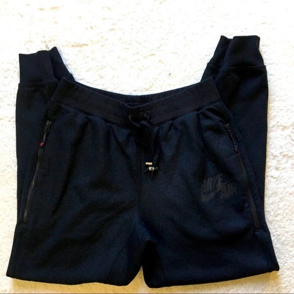 Nike Joggers - Picture 3 of 4
